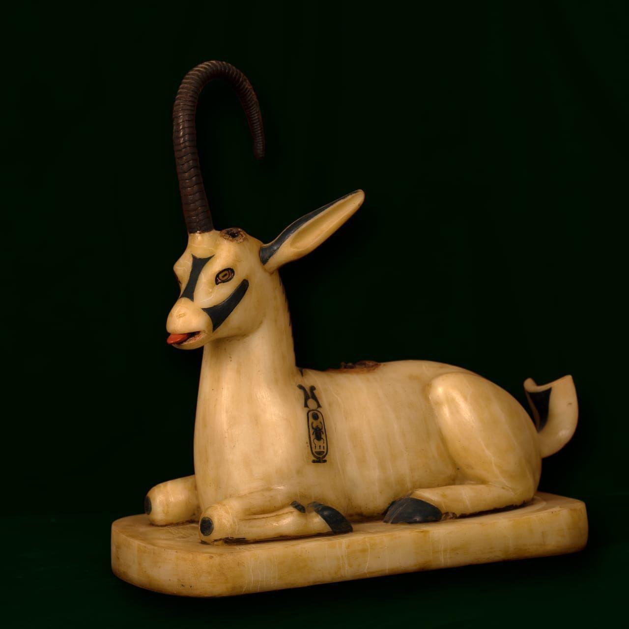 تمثال الوعل المرمري